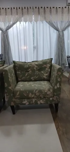 Par de Poltronas Decorativas - Excelente Estado |