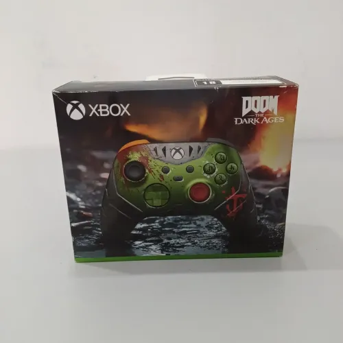 Vendo Controle sem fio Xbox edição limitada DOOM: The Dark Ages Xbox Semi novo