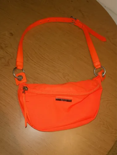 POCHETE SANTA LOLLA LARANJA NEON