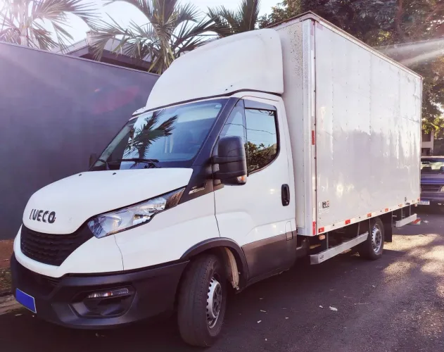 Iveco Daily Furgão 30-130 2.3 7,3m³ (die)(e5) 2022