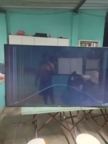 Tv LG 65 polegada tela quebrada