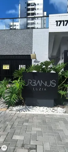 Urbanus Luzia - 2/4, 01 Suíte, Andar Alto - "Sombra"