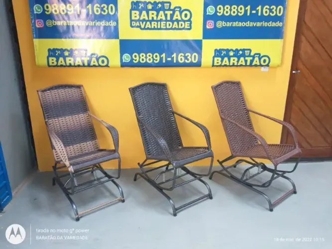 CADEIRA DE BALANÇO EM FIBRA SINTETICA (VENEZA)
