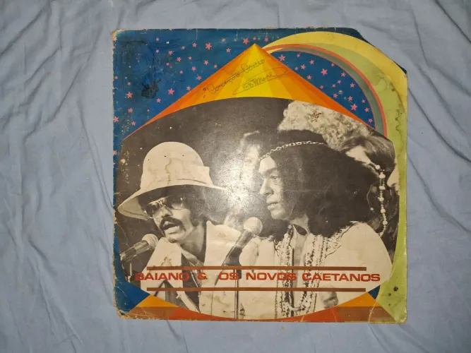 Disco de Vinil Antigo "Baiano e os Novos Caetanos"