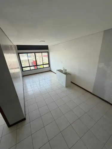 Alugo excelente apartamento em Manaíra, 01 quarto, R$ 1.500,00.