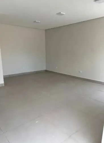 2 PONTOS COMERCIAS SEPARADOS / LOJAS / BOX / REFORMADOS PRÓX VIOLA DE COCHO, JD UNIVERSITÁ