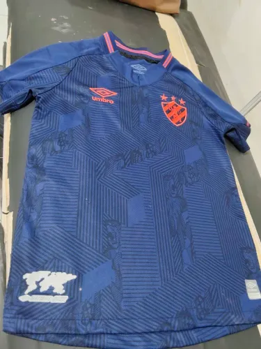 Camisa oficial