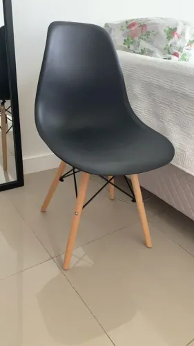 Cadeira de Jantar Charles Eames I Preta