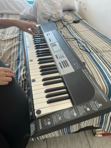 Teclado Iniciante Casio CTK-1550 usado