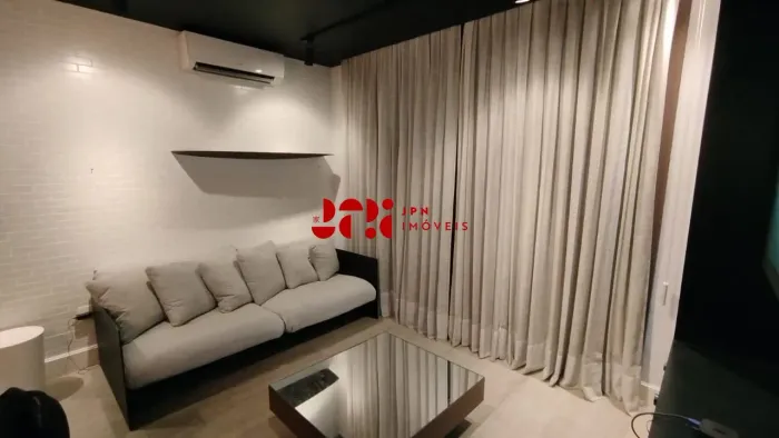 Apto na Vila Nova Conceição - 65m², 01 suíte, 01 vaga, mobiliado
