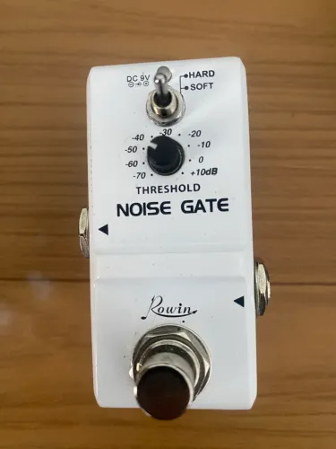Pedal noise gate Rowin