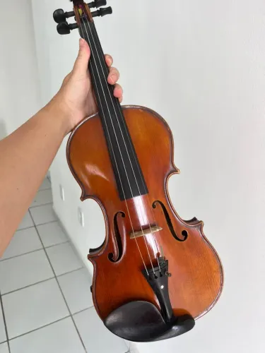 Violino de Lutheria - LEGATO 2011
