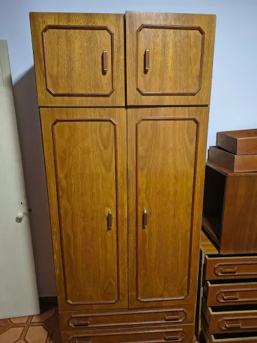 Guarda roupas 4 portas !