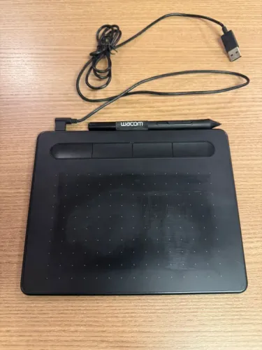 Mesa Digitalizadora Wacom Intuos Small CTL-4100 USB com Caneta