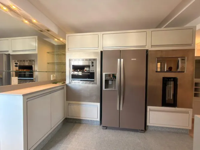 Lindo apartamento mobiliado, no Centro de Jaraguá.