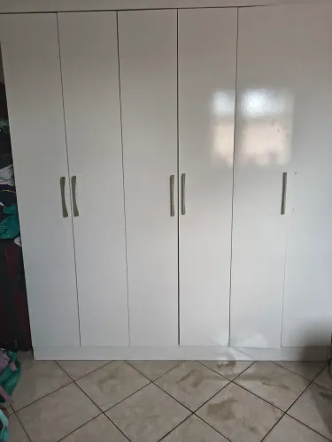 Guarda roupa 6 portas