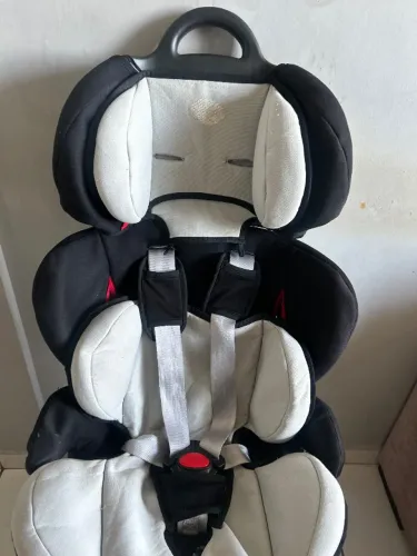 Cadeirinha para carro com peso até 25 kg