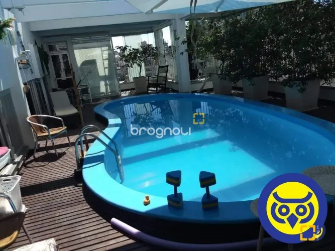 Cobertura duplex - centro - com piscina aquecida.
