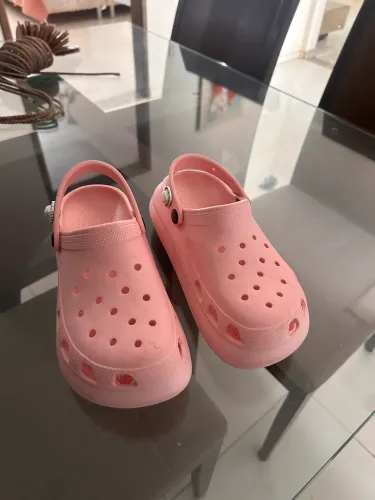 Crocs nova
