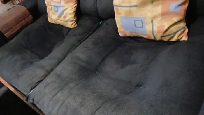 Sofá retrátil preto 2 lugares