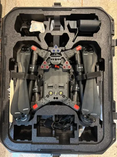 Drone DJI M300 RTK com estação de carregamento + 4 baterias