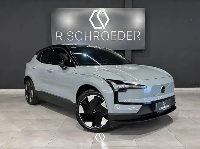 Volvo EX30 E60 Plus (elétrico) 2024