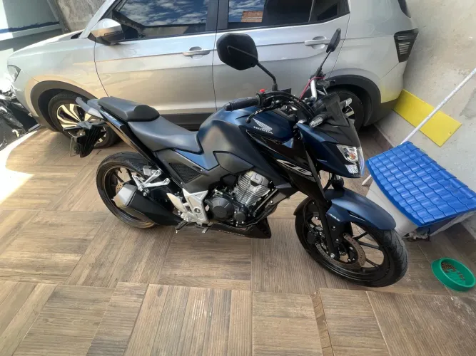 Honda CB 300f Twister Flex 2025