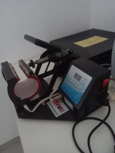 Prensa térmica para canecas