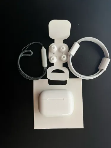 AirPods premium