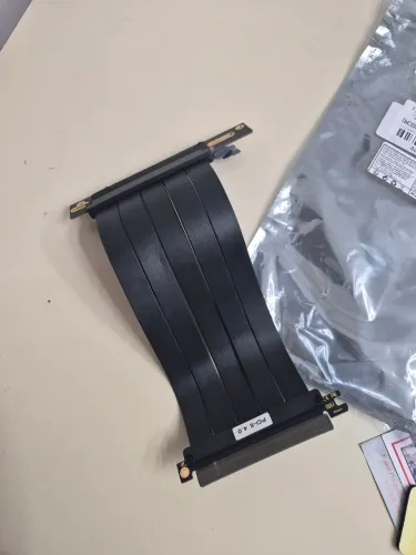Cabo riser 20cm para suporte vertical de placa de video