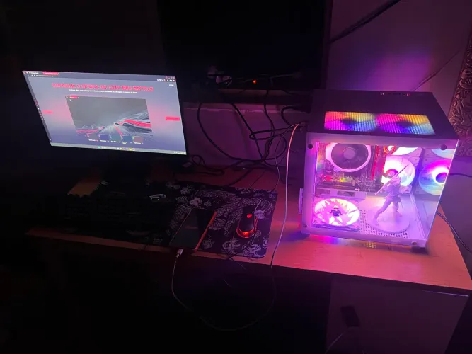 MÁQUINA GAMER COMPLETA - ESTILO AQUÁRIO E PRONTA PARA USO