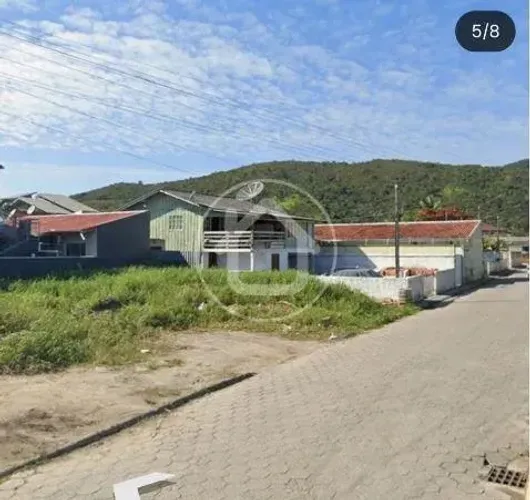 TERRENO DE ESQUINA EM PORTO BELO