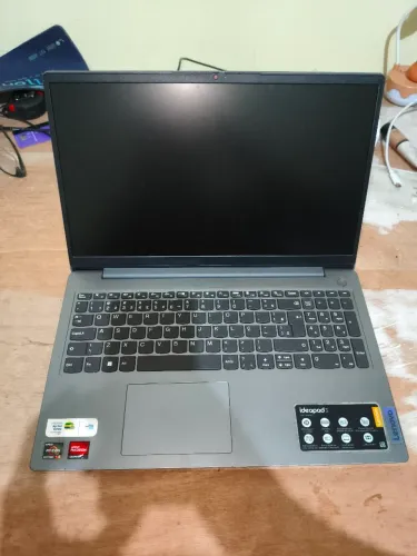 Lenovo Ideapad 3 - Ryzen 5-550u