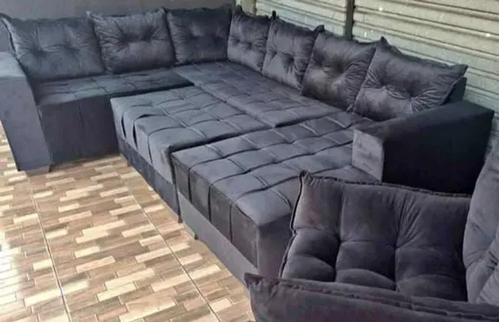 Sofás de 7 lugares com puff grande