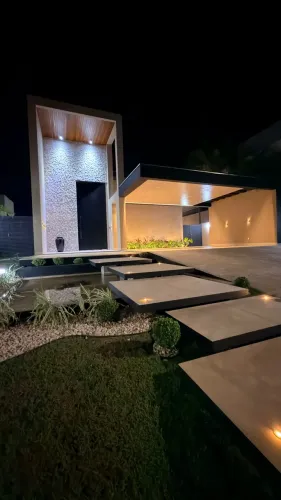 Casa térrea no condomínio Gran Royalle Pirâmide