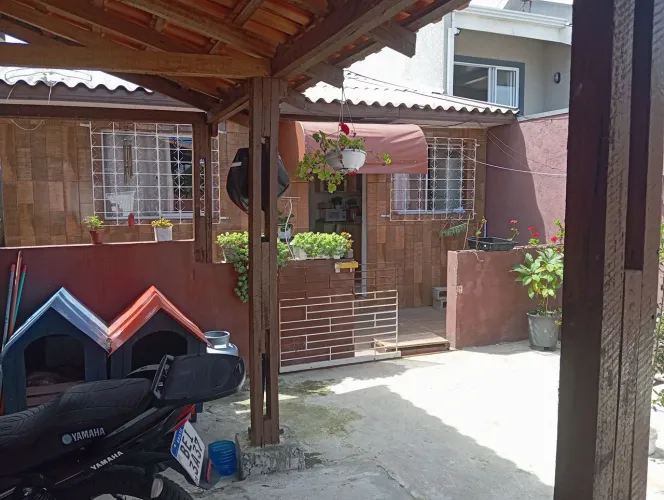 Vendo casa em Pinhais ou troca por apartamento na mesma região 