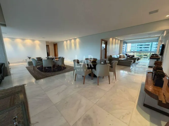 Apartamento com 4 Quartos e 6 banheiros à Venda, 274 m² por R$ 5.600.000,00
