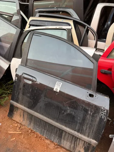 Porta Honda Fit 2010 a 2014 Dianteira Direita 