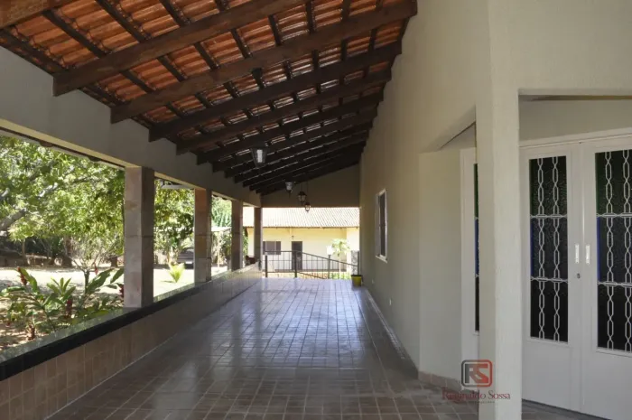 CASA DE VERANEIO - COM ACESSO AO LAGO CORUMBÁ em Caldas Novas - cond. fechado MARINA DI CA