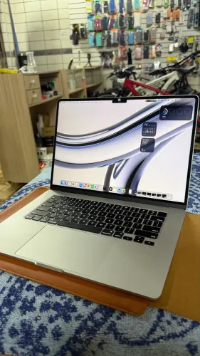 MacBook Air M4 16gb 2025