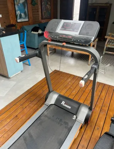 Esteira UP Fitness
