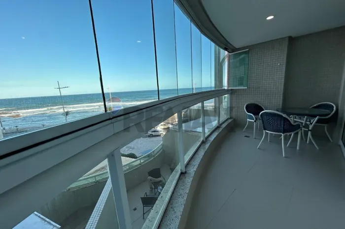 Apartamento à Venda com Vista Mar Deslumbrante