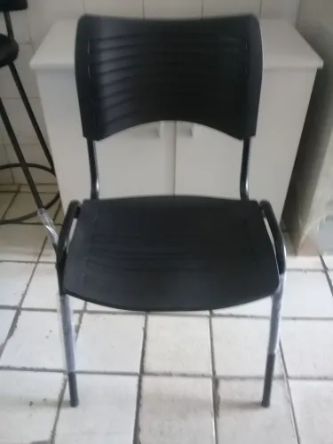 Cadeira Fixa em polipropileno