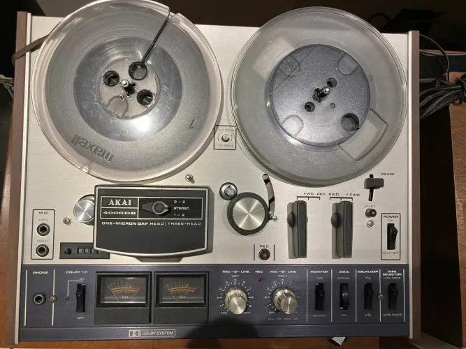 Gravador de Rolo Akai 4000DB