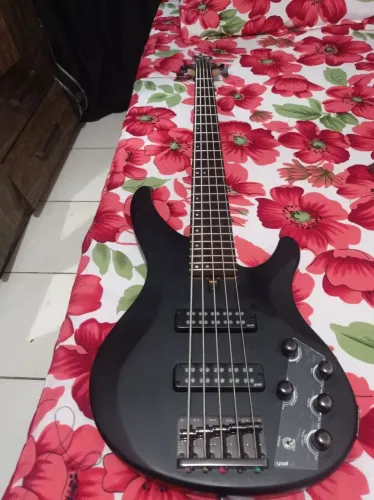 Baixo Yamaha Trbx 505