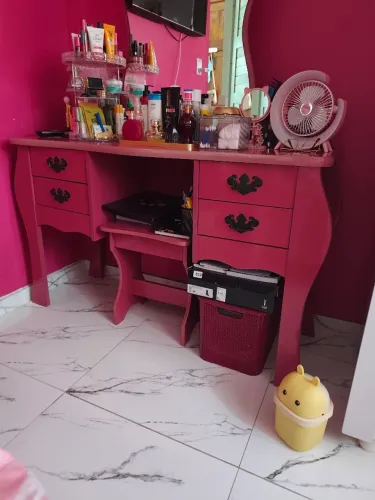 Penteadeira camarim na cor pink
