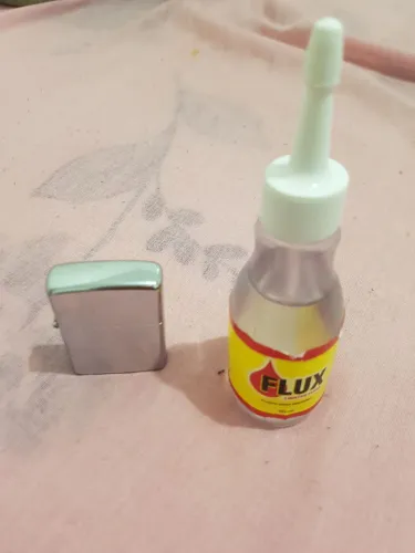 Iqueiro zippo e fluido