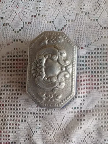Porta joias cerâmica com tampa de alumínio fundido (veja fotos)
