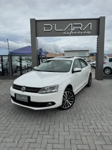 Volkswagen Jetta Comfortline 1.4 TSI 16V 4P Aut. 2013