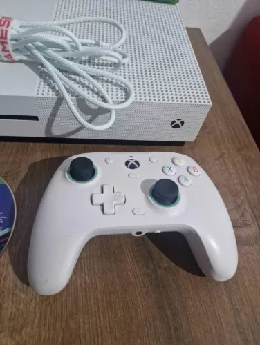 Xbox ONE S 1TB